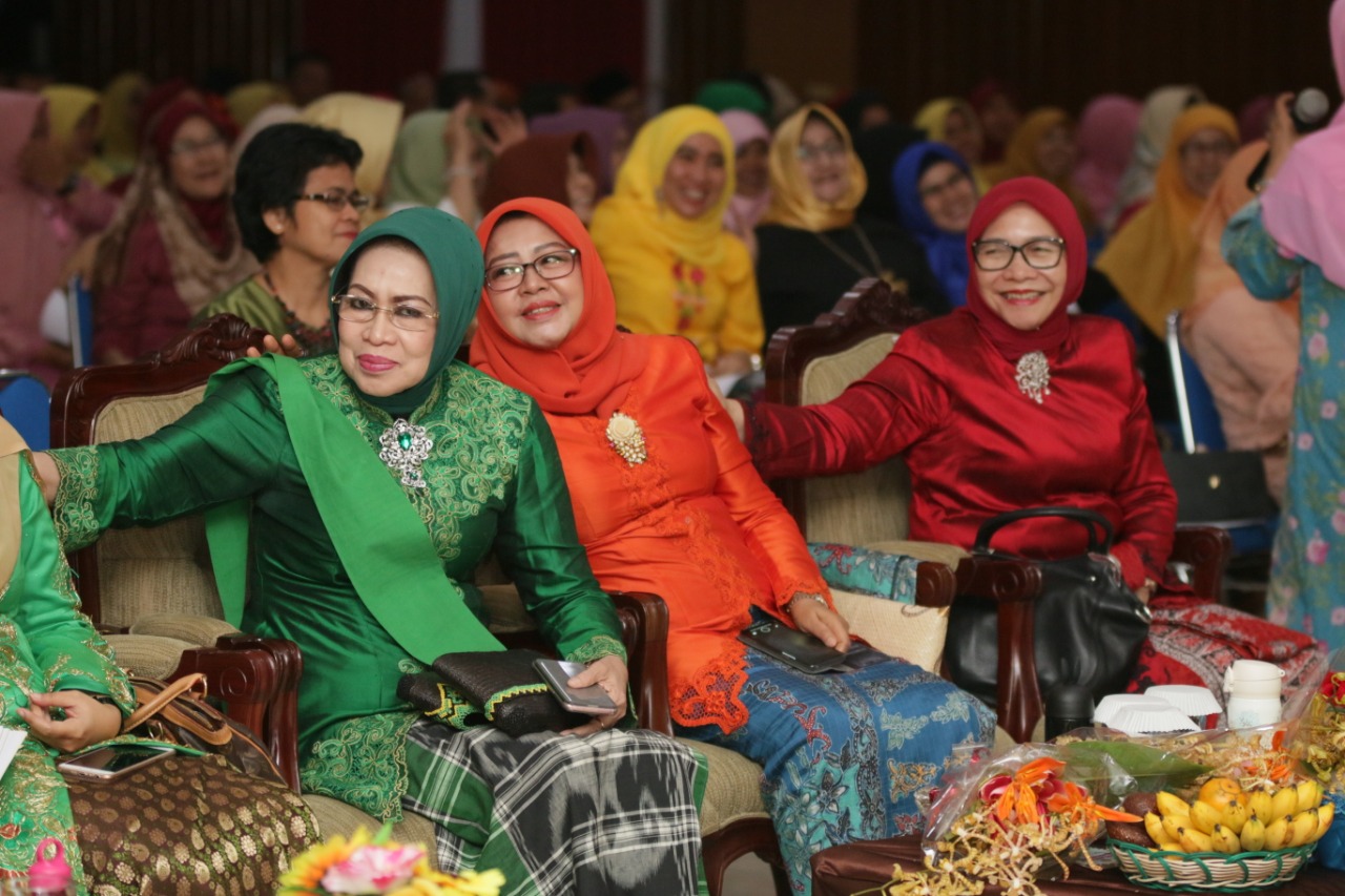 Seminar Parenting Hari Ibu ke 90 Tahun, Hindarkan Anak-anak dari Dampak Negatif Internet dan Pornografi
